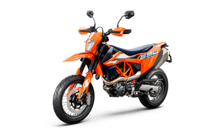 KTM 690 SMC R 2024 – Bild 5