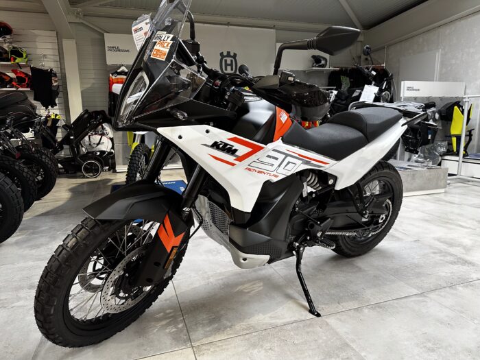 2024 KTM 790 ADVENTURE - weiss – Bild 2