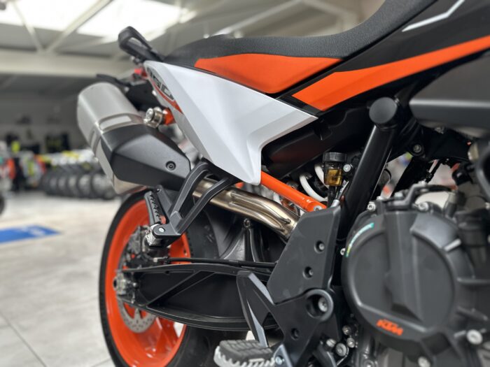 KTM 890 SMT 2024 / 15 km EZ 07/24 – Bild 4
