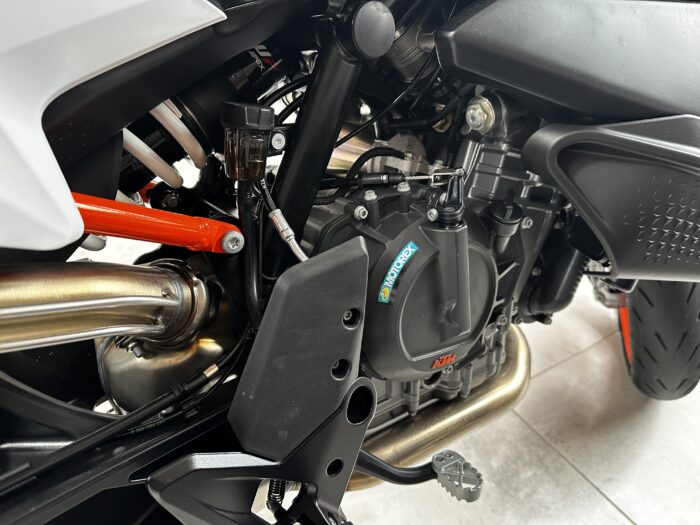 KTM 890 SMT 2023 inkl. Techpack 320 KM EZ 05/23 – Bild 5