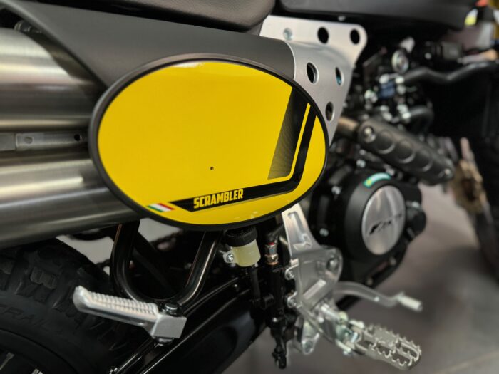 Fantic Caballero SCRAMBLER 125 2025 - schwarz – Bild 5