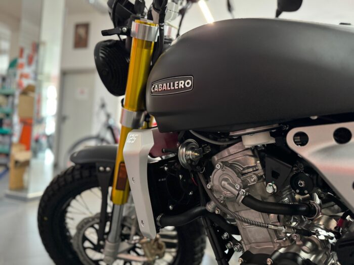 Fantic Caballero SCRAMBLER 125 2025 - schwarz – Bild 6
