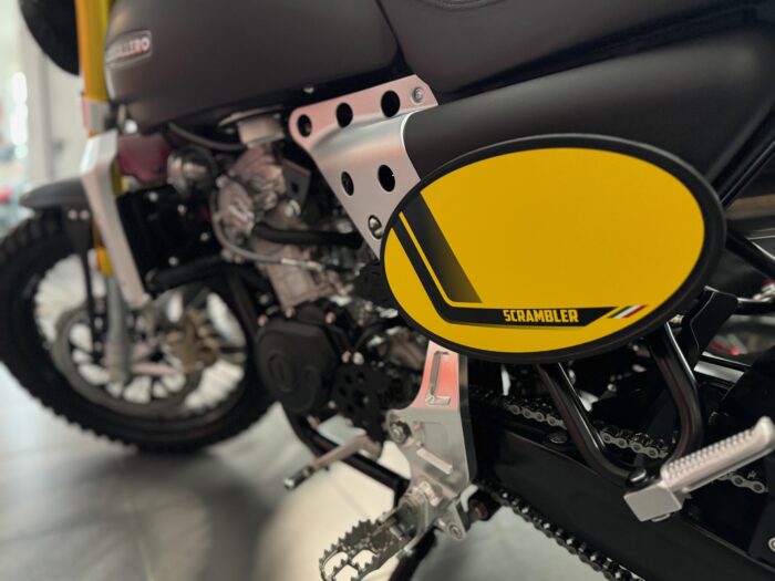 Fantic Caballero SCRAMBLER 125 2025 - schwarz – Bild 7
