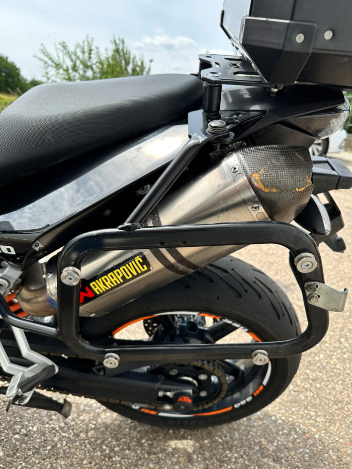 KTM 990 SUPERMOTO T – Bild 3