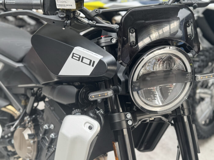 Husqvarna Svartpilen 801 MY24 1616km EZ 06/24 – Bild 2