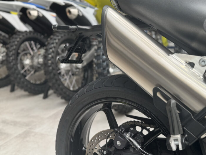 Husqvarna Svartpilen 801 MY24 1616km EZ 06/24 – Bild 10