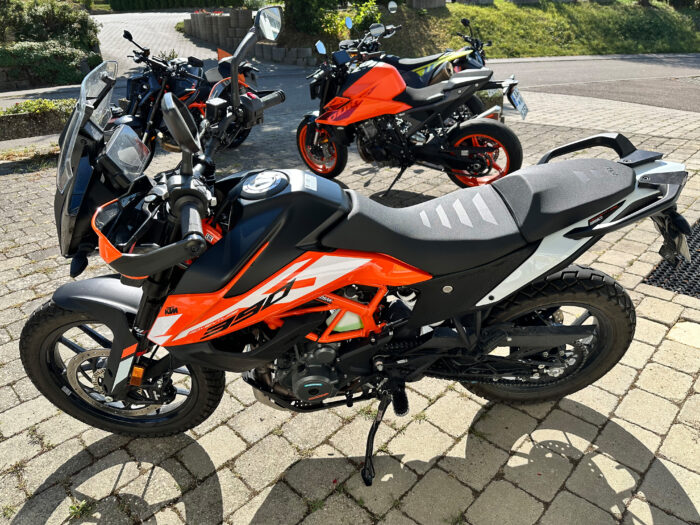 2024 KTM 390 ADVENTURE - orange Vorführfahrzeug Demo – Bild 3