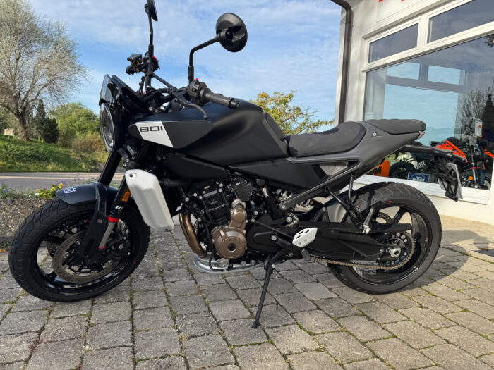 Husqvarna Svartpilen 801 360 km EZ 06/24 – Bild 5