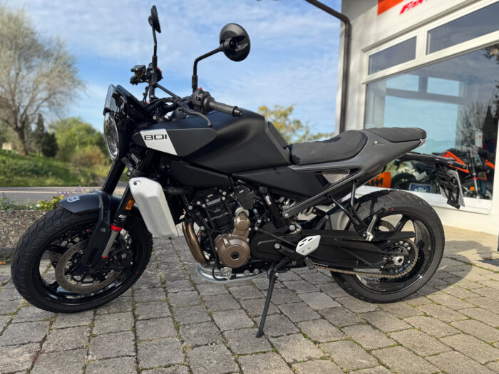 Husqvarna Svartpilen 801 360 km EZ 06/24 – Bild 2