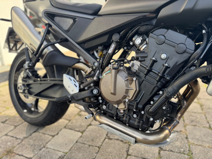 Husqvarna Svartpilen 801 360 km EZ 06/24 – Bild 6