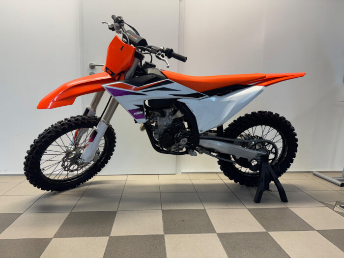 KTM 450 SX-F 2024 16 BS