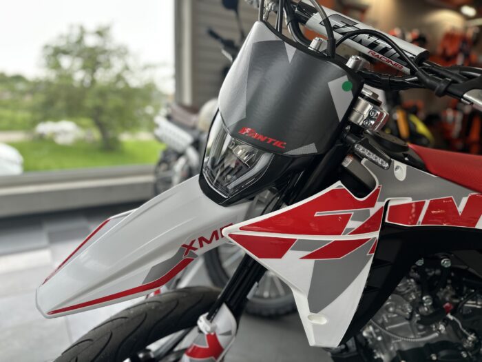 Fantic XMF 125 Performance 2025 weiß – Bild 4