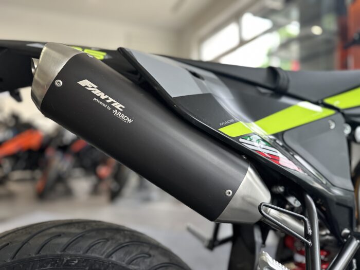 Fantic XMF 125 Competition 2025 schwarz – Bild 9