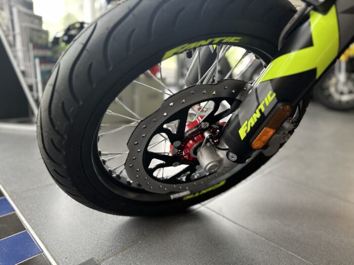 Fantic XMF 125 Competition 2025 schwarz – Bild 13