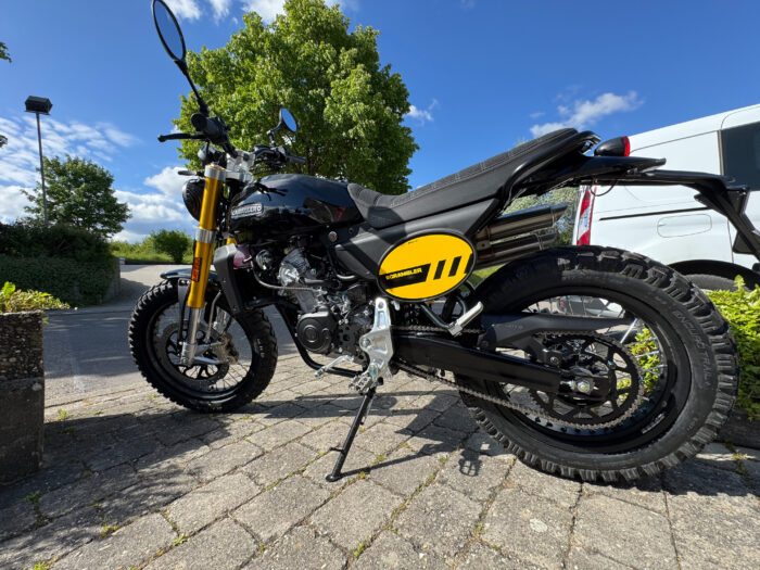Fantic Caballero SCRAMBLER 125 2025 - schwarz – Bild 2