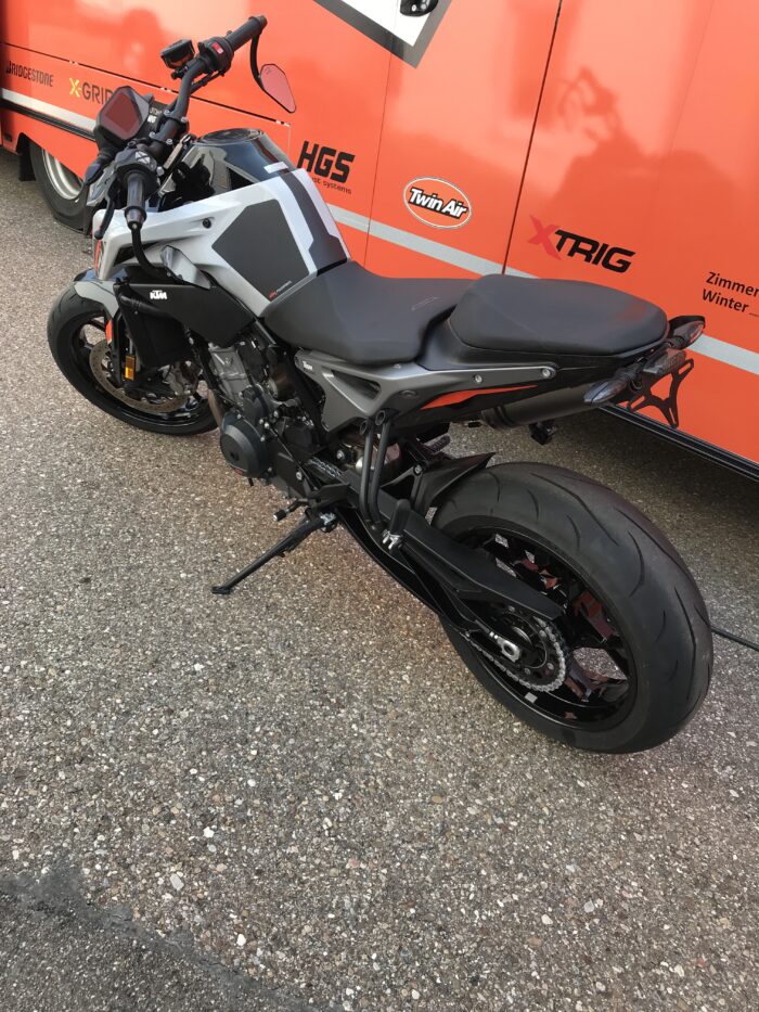 KTM 790 DUKE L, grey  EZ 28.06.2024 – Bild 2